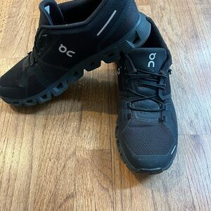 On Running Womens Black Shoes